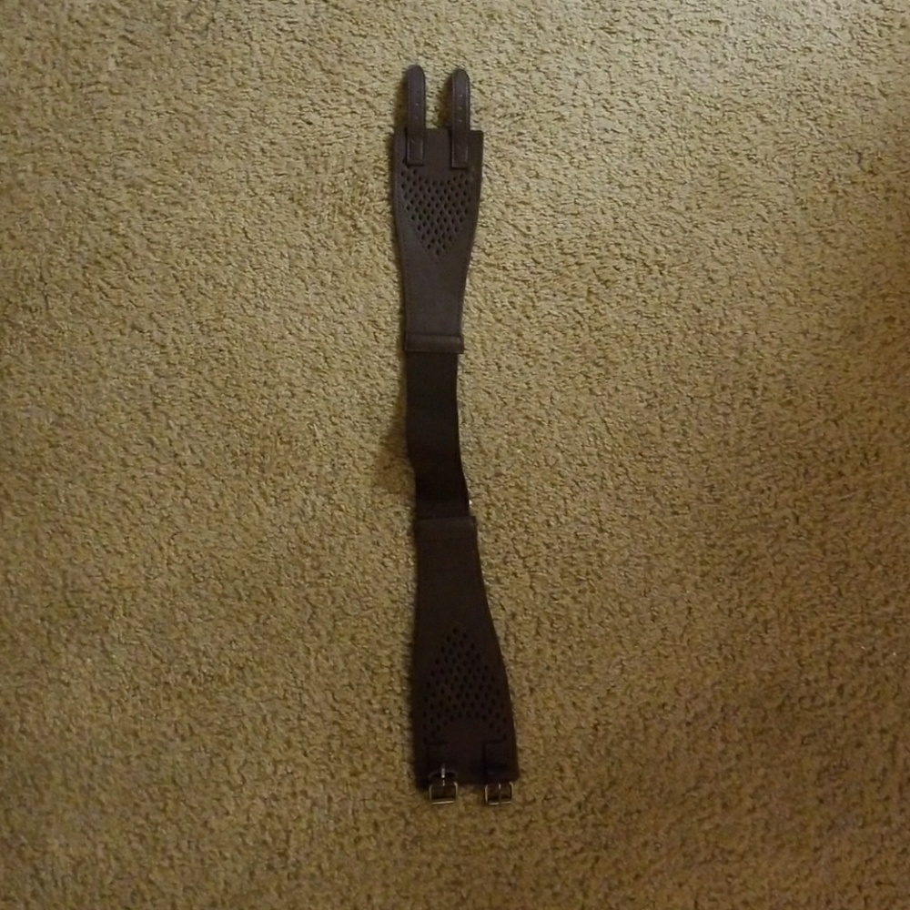 Like-new stylish belt